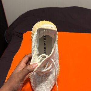 Yeezy Kids Cream Knit Low-Top Sneaker